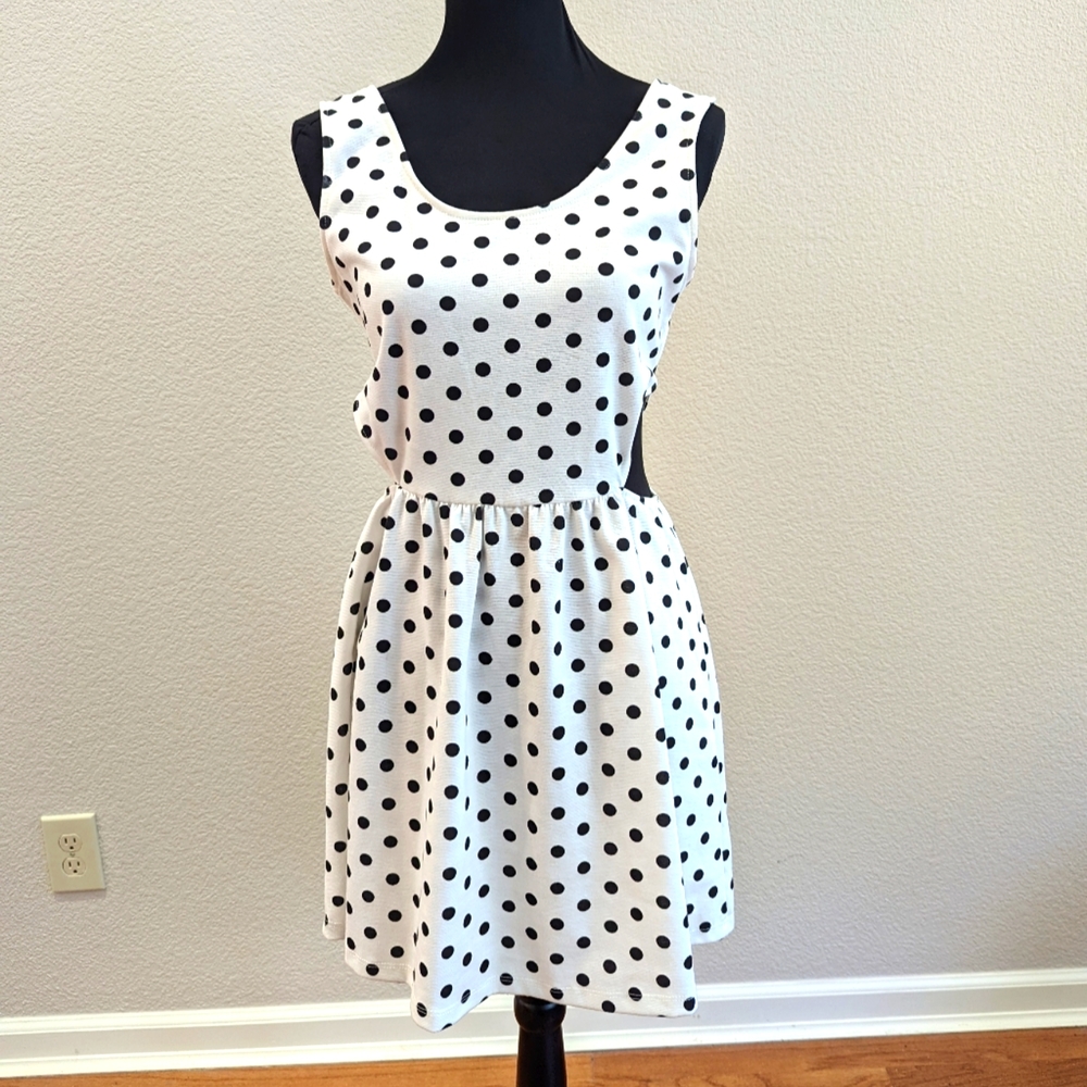 Foreign Exchange White & Black Polka Dot Dress, Size L (Junior's)